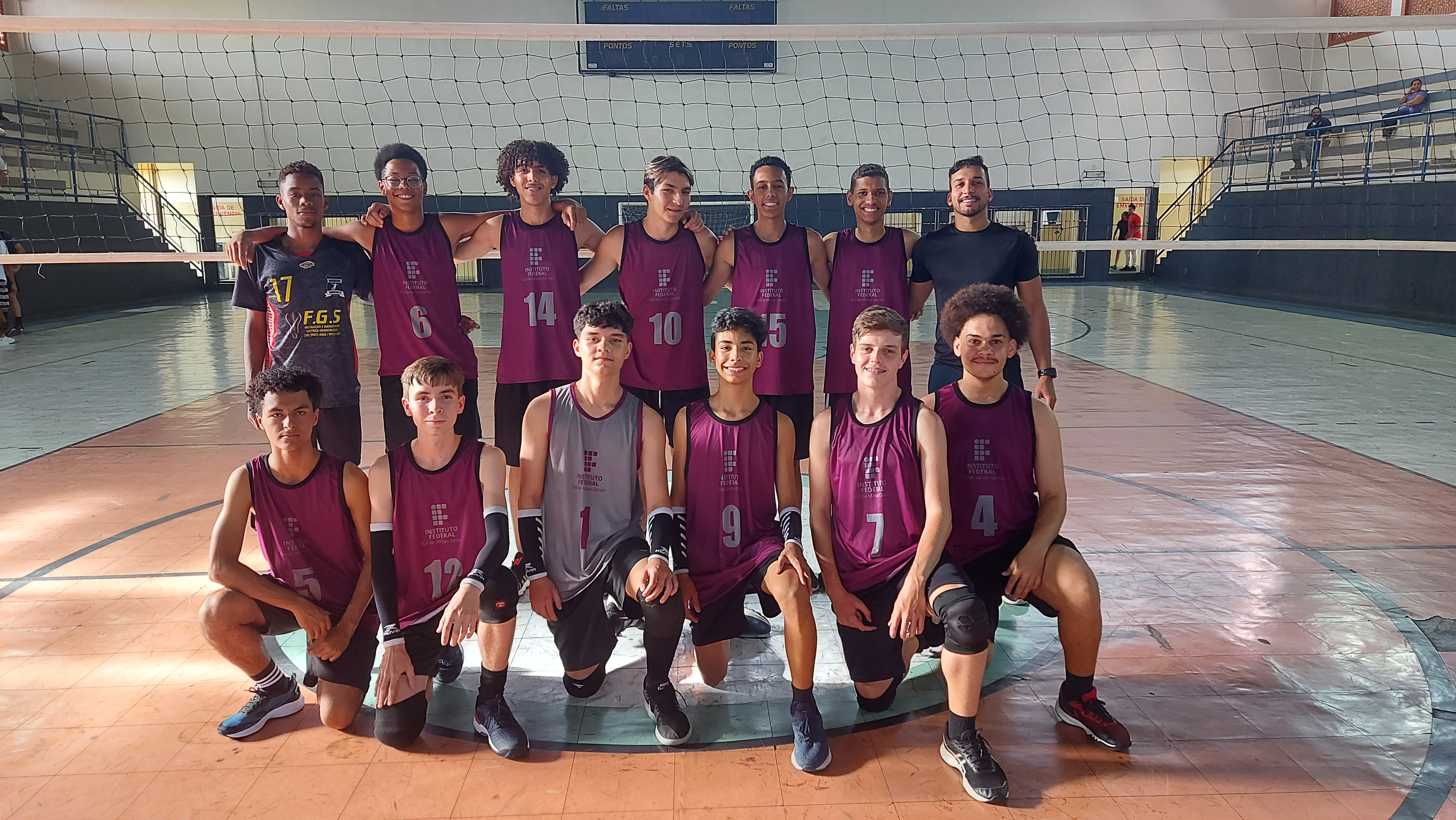 Festival de Esportes na modalidade de voleibol no Colégio Pio XII. - FEEMG  - Federação de Esportes Estudantis de Minas Gerais